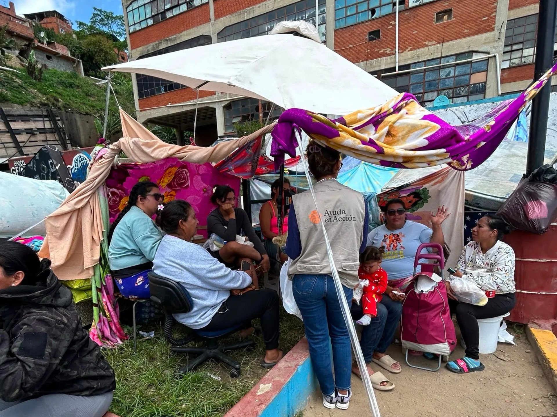 Una semana después de los terremotos, miles de familias en Venezuela siguen necesitando ayuda urgente  